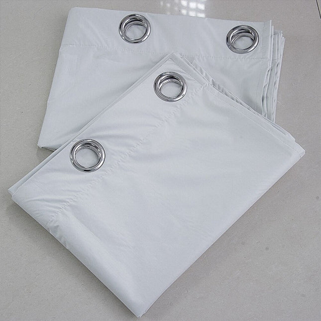 Hvit vannavstøtende utendørsgardin