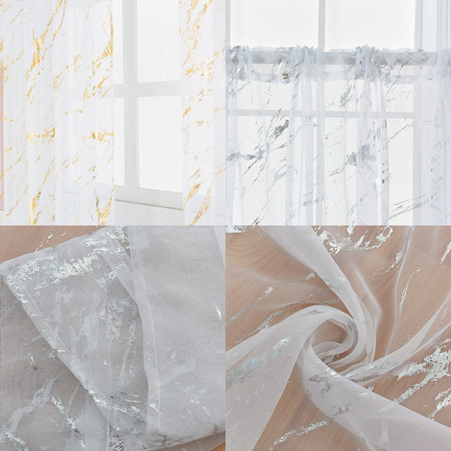 Gjennomsiktig voilegardin med gullmønster