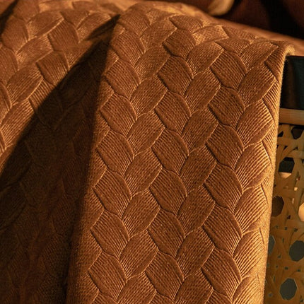 Tykk gardin med vevd mønster