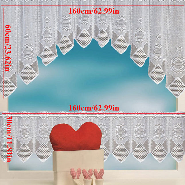 Klassisk blondekappe til kjøkkenvindu