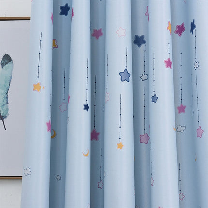 Gardin til barnerom med by-motiv