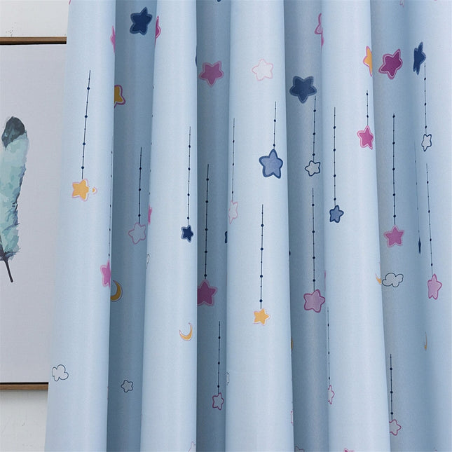 Gardin til barnerom med by-motiv