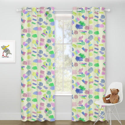 Fargerik gardin med abstrakt mønster