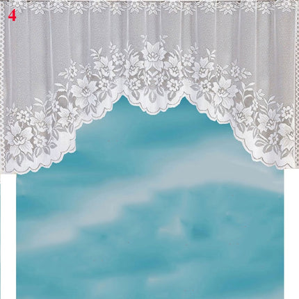 Klassisk blondekappe til kjøkkenvindu