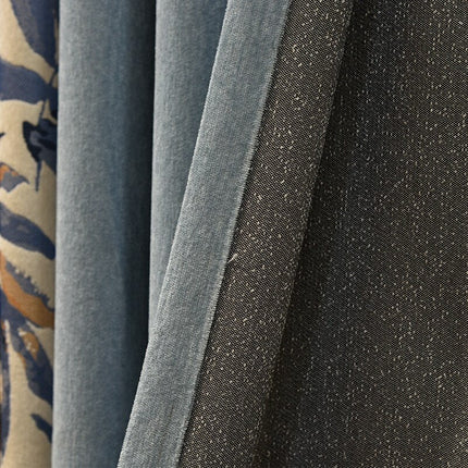 Lystett gardin med botanisk bladmønster