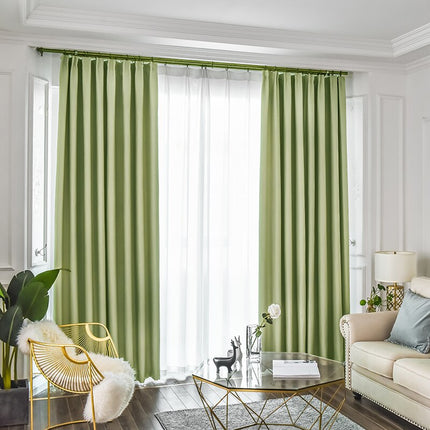 Lystett grønn gardin for soverom