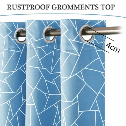 Mørkleggingsgardin med moderne grafisk mønster