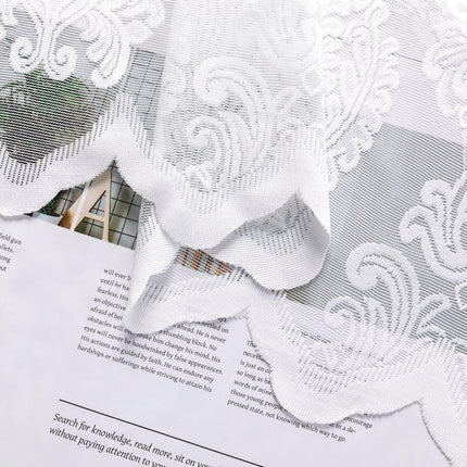 Elegant tyllgardin med barokk jacquardmønster