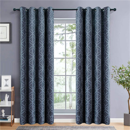Mørkeblå lystett gardin med diamantmønster