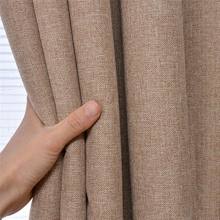 Kremfarget lystett gardin for stue