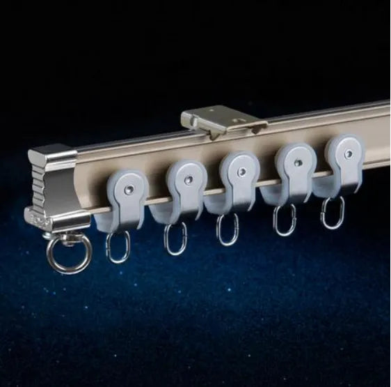 Fleksibel gardinskinne for buede vegger