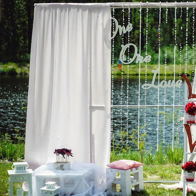 Hvite florlette gardiner for dekorasjon