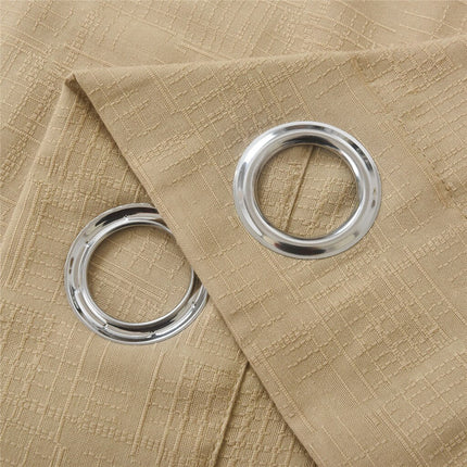 Gardin med grov vevd struktur