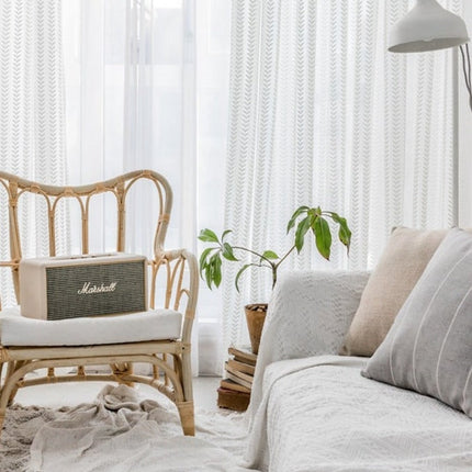 Lysfiltrerende gardin med fiskebeinsmønster