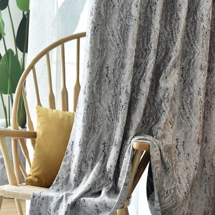 Lystett gardin med moderne abstrakt mønster