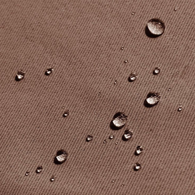 Brun utegardin med maljer for veranda