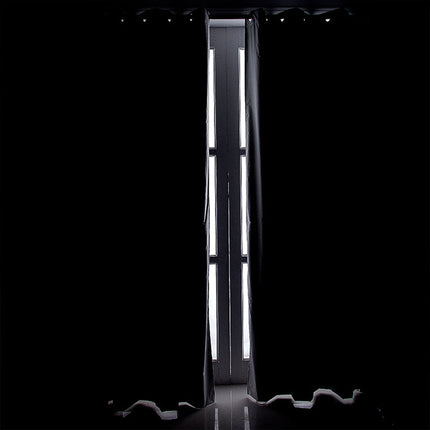 Hvit vannavstøtende utendørsgardin