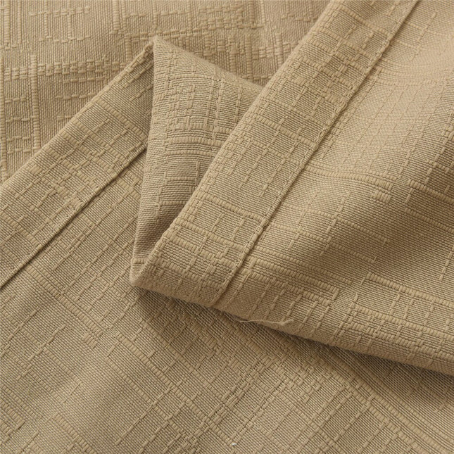 Gardin med grov vevd struktur