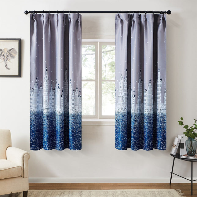 Lystett gardin med slottmotiv for barn