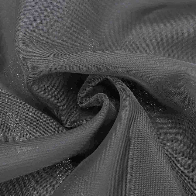 Tynn gardin med moderne stropper