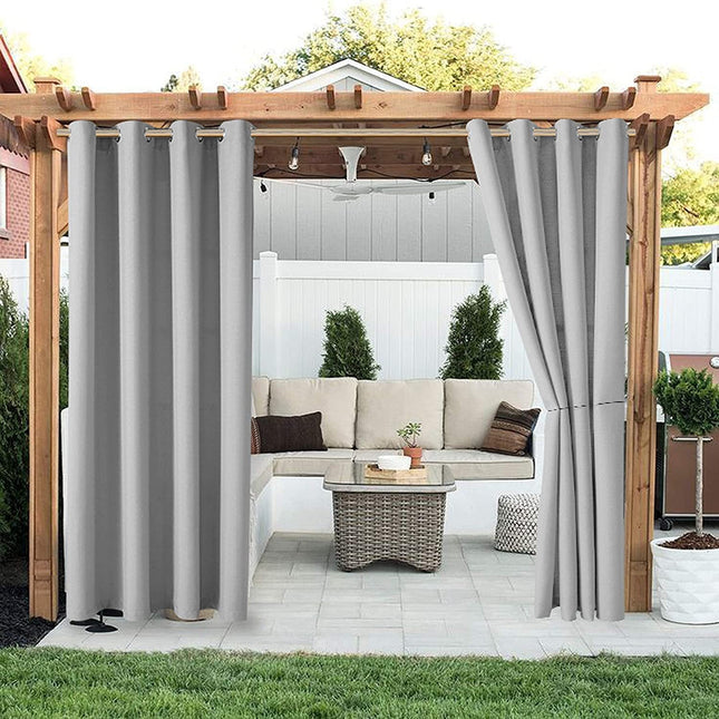 Vanntett utegardin med maljer for pergola