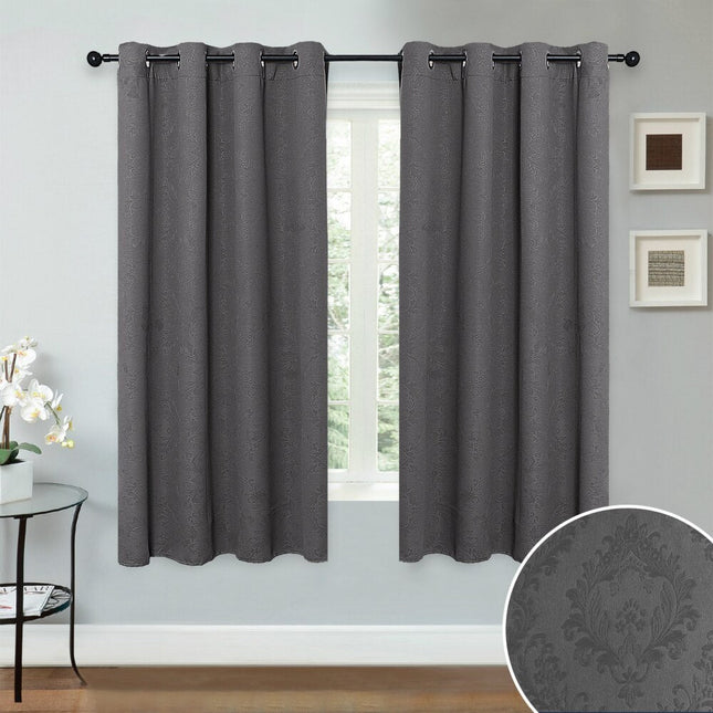 Lystett gardin med preget damaskmønster