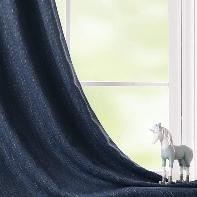 Ensfarget lystett gardin med struktur