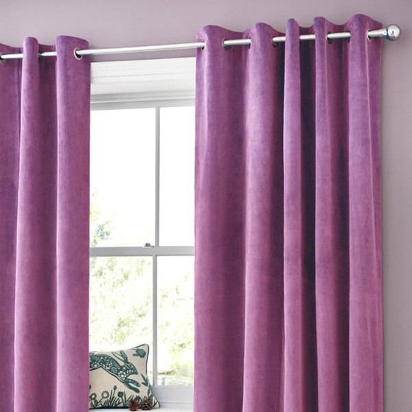 Lilla lystett gardin i velur