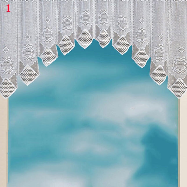 Klassisk blondekappe til kjøkkenvindu