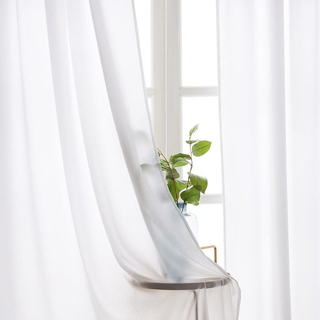 Tettvevd og elegant voilegardin