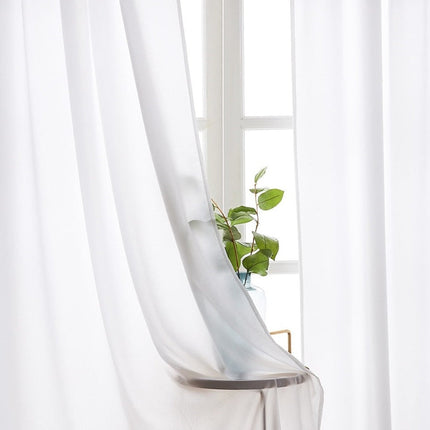 Tettvevd og elegant voilegardin