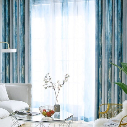 Gjennomsiktig gardin med gyllent bølgemønster