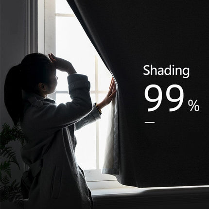 Praktisk ferskenfarget gardin med borrelås