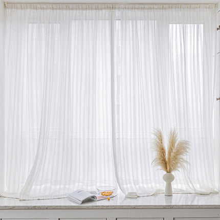 Lett stripete gardin med borrelås