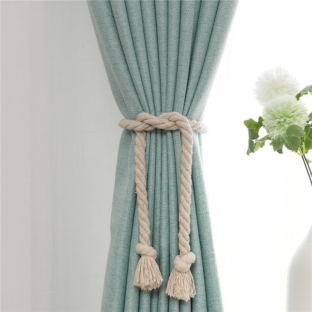 Halv-lystett gardin i en turkis farge