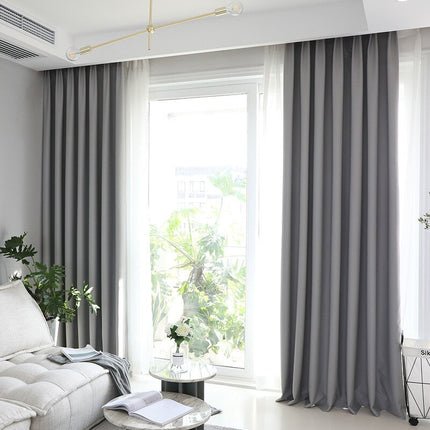 Ensfarget grå lystett gardin for stue