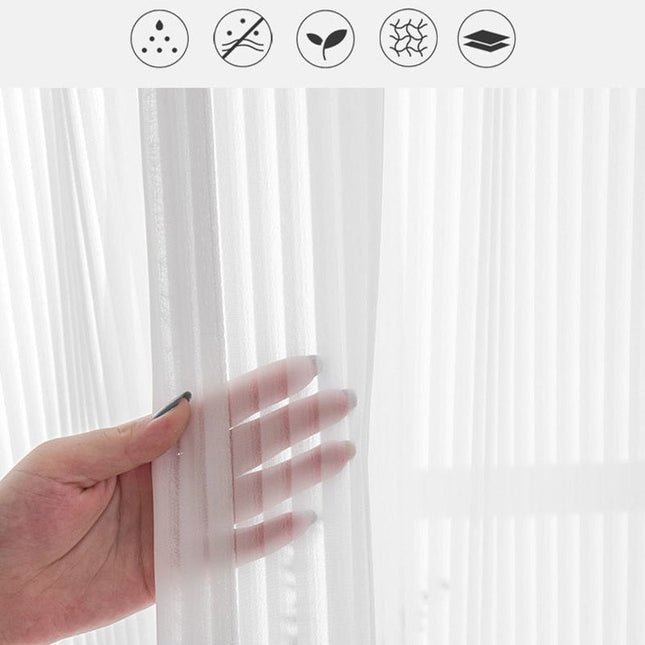 Lett gardin med praktisk borrelåsfeste