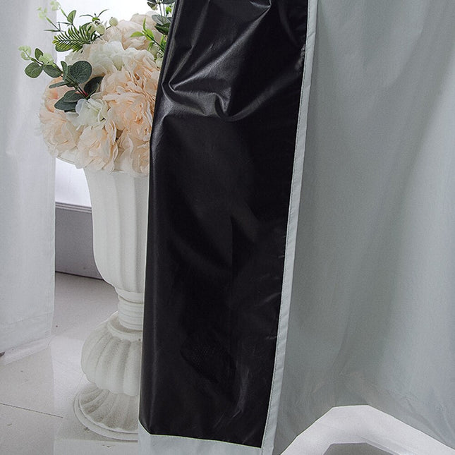 Hvit vannavstøtende utendørsgardin