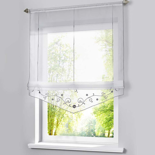 Kjøkken liftgardin med delikat broderi