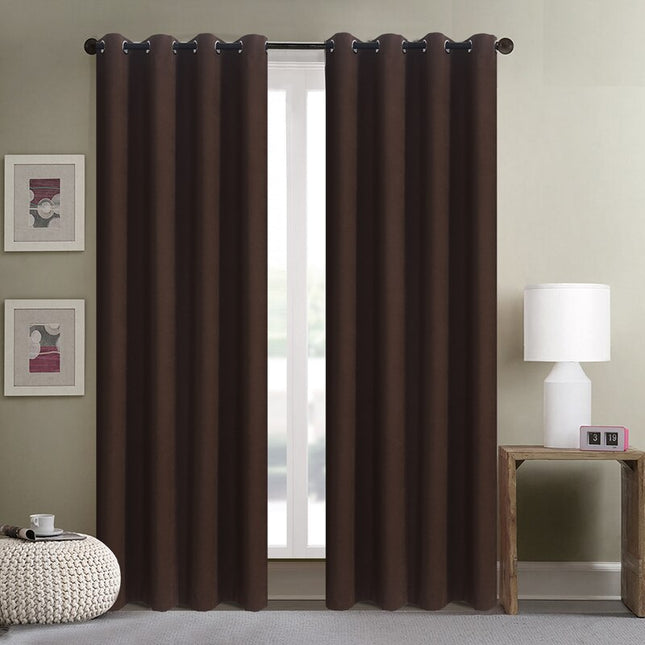 Lystett mørkleggingsgardin i brun med maljer