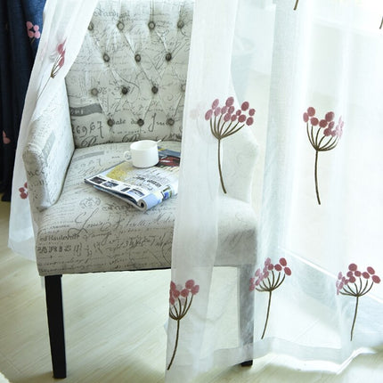 Dusrosa tynn gardin med broderi