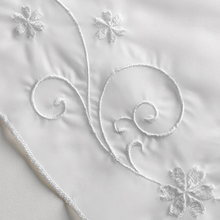 Kjøkken liftgardin med delikat broderi