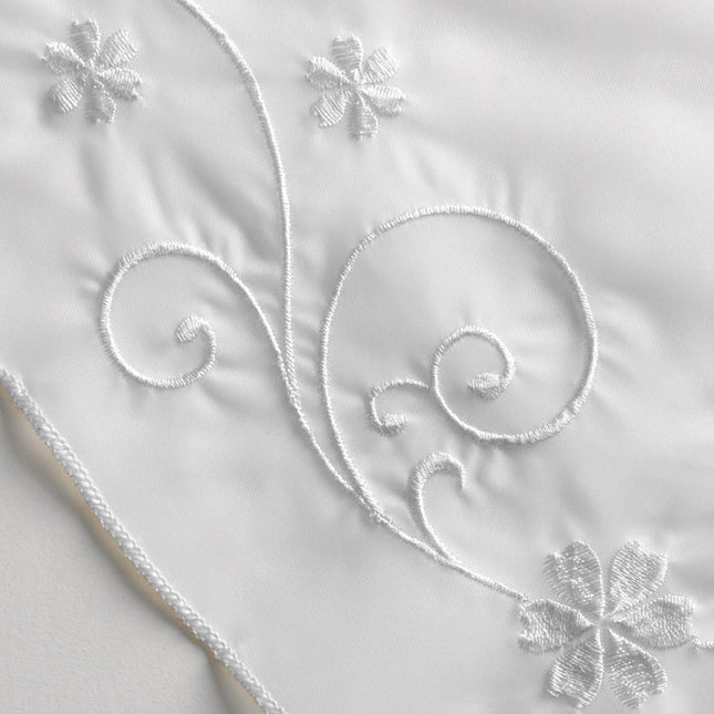 Kjøkken liftgardin med delikat broderi