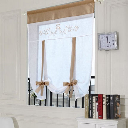 Justerbar liftgardin til kjøkkenvindu brodert