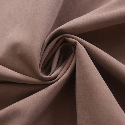 Lystett gardin i gammelrosa farge