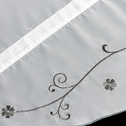 Kjøkken liftgardin med delikat broderi