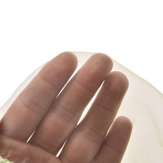 Tynn gardin med hengende blader