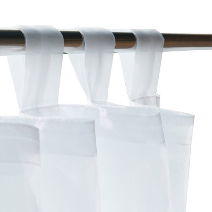 Tynn utendørs gardin med maljer