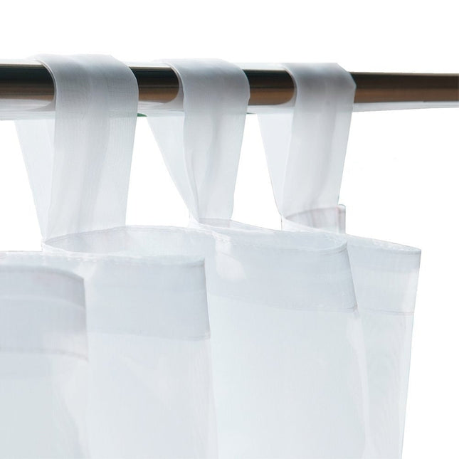 Tynn utendørs gardin med maljer