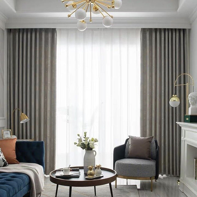 Lystett gardin Seki med diskret palmemønster